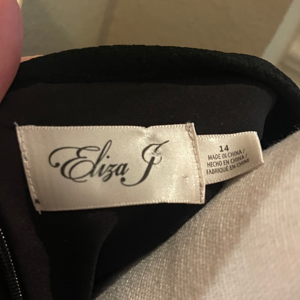 Eliza J Elegant Black Long Sleeve Dress - Picture 2 of 7
